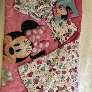 Minnie Mouse Toddler Bed/Crib bedding set